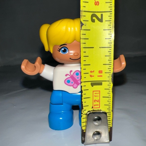 LEGO DUPLO Blonde TODDLER GIRL DAUGHTER Butterfly Shirt FIGURE 2” Child - Picture 6 of 6
